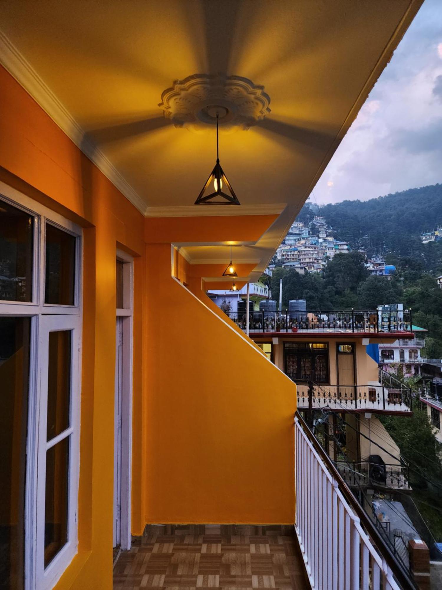 The Bougainvillea, Mcleodganj Dharamshala Esterno foto