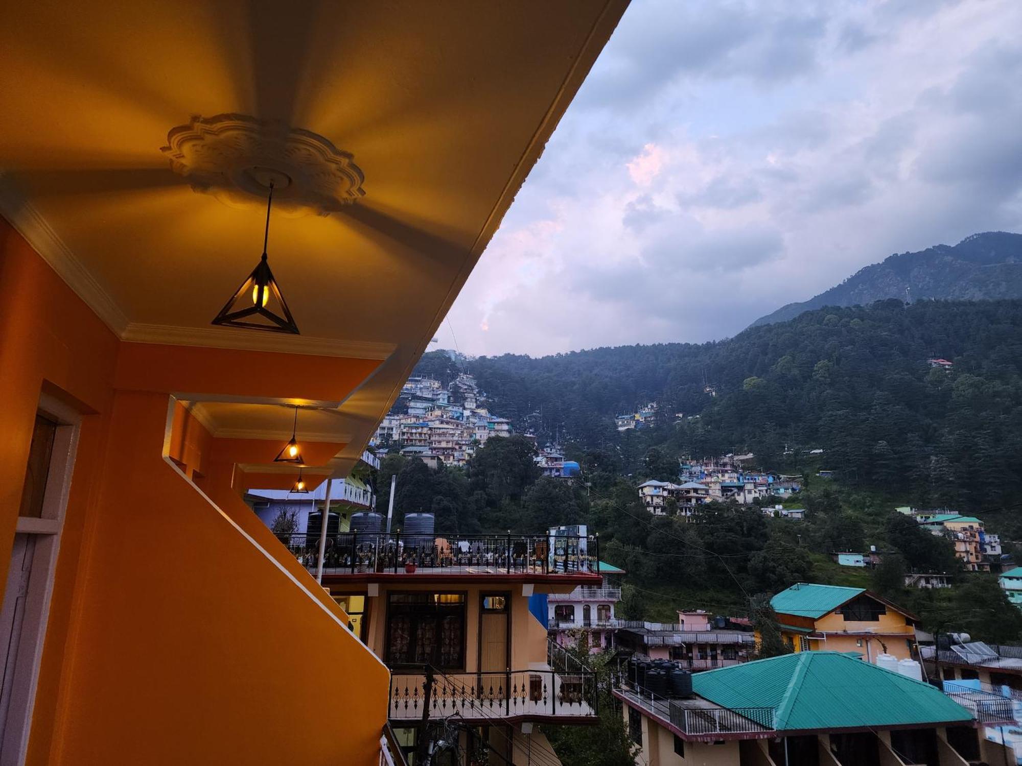 The Bougainvillea, Mcleodganj Dharamshala Esterno foto